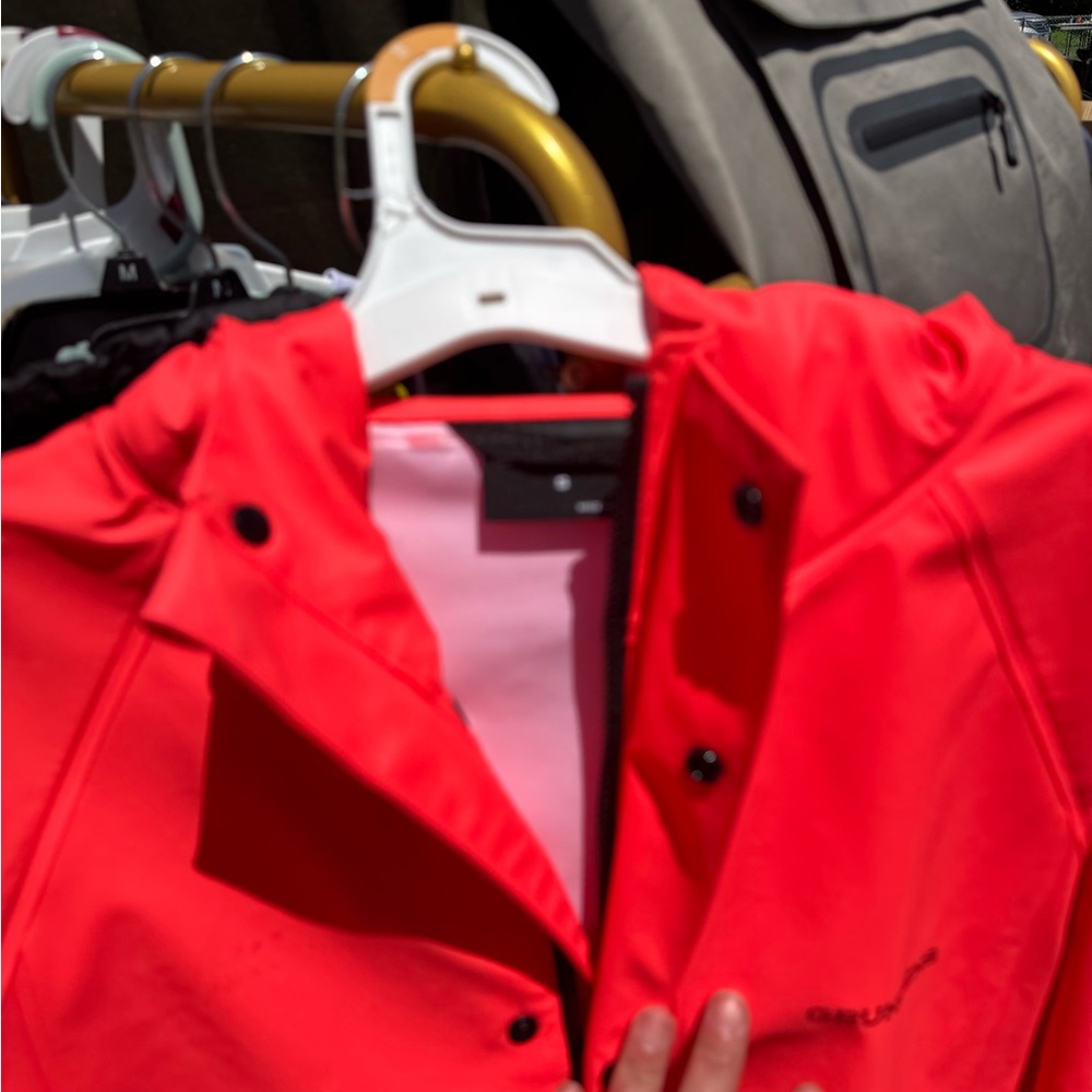 Grundéns Red Hooded Jacket - Picture 2 of 2